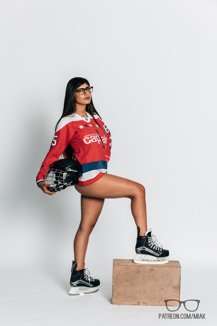 Hockey DC : Une touche sensuelle 🏒 – photo haute qualité 15