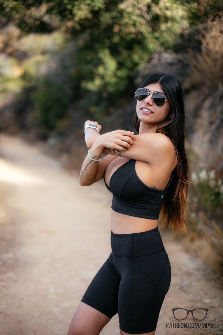 Hiking Views: Come Explore with Me 🌲 high-quality photo 4
