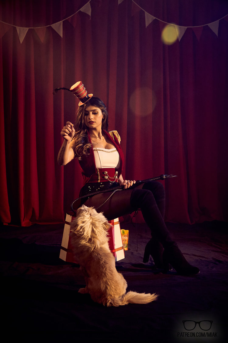 Lion Tamer 🦁 high-quality photo 6