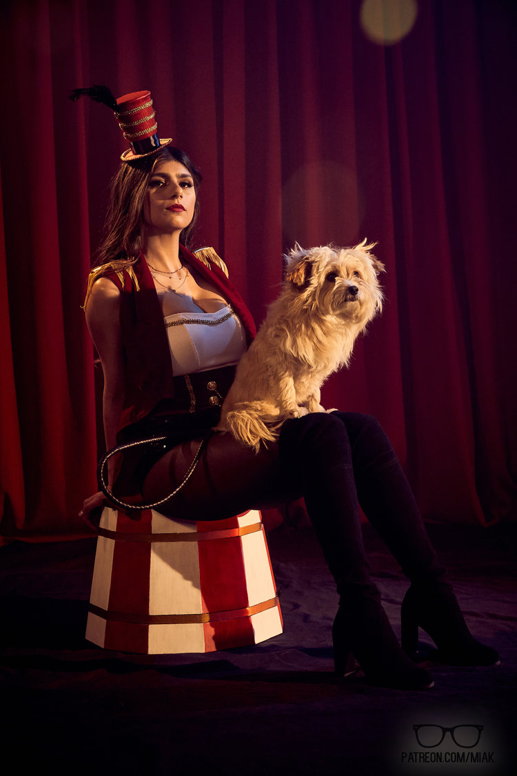 Lion Tamer 🦁 high-quality photo 9