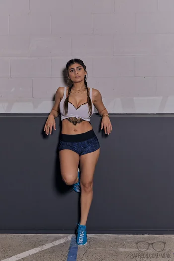 Mia Khalifa Boxing 🥊 高品質照片 — 圖片5